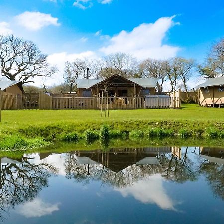 Jungle Book Safari Tent Тенби Экстерьер фото